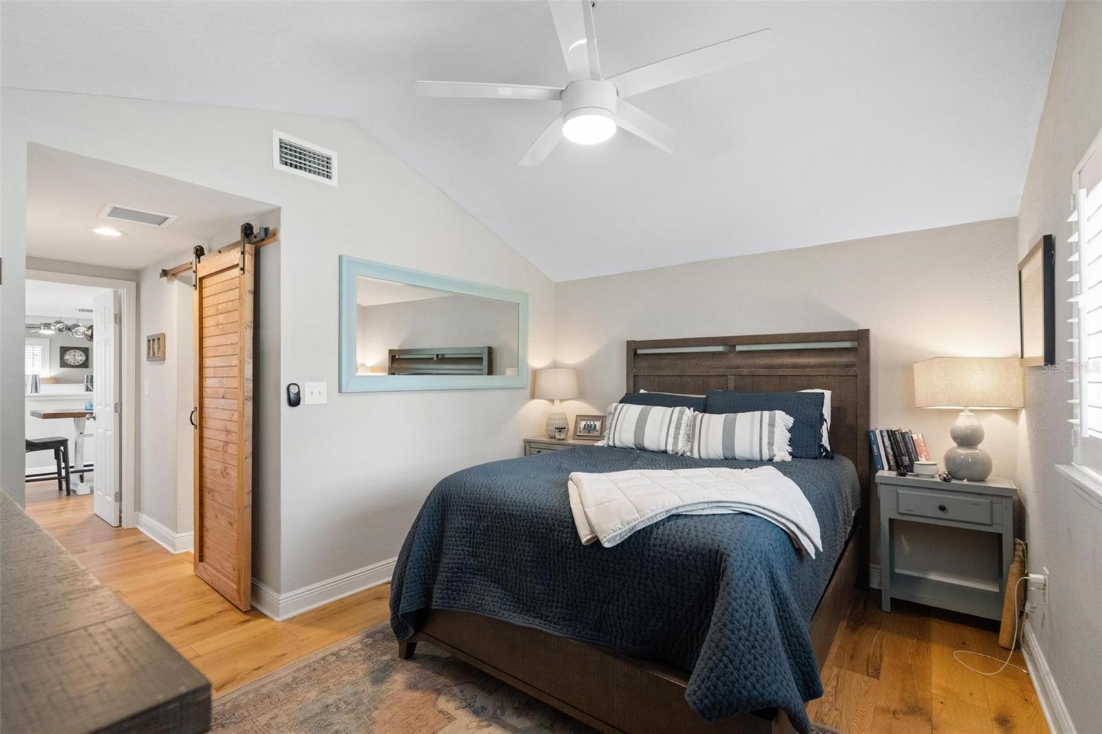 INTER BAY - Residential