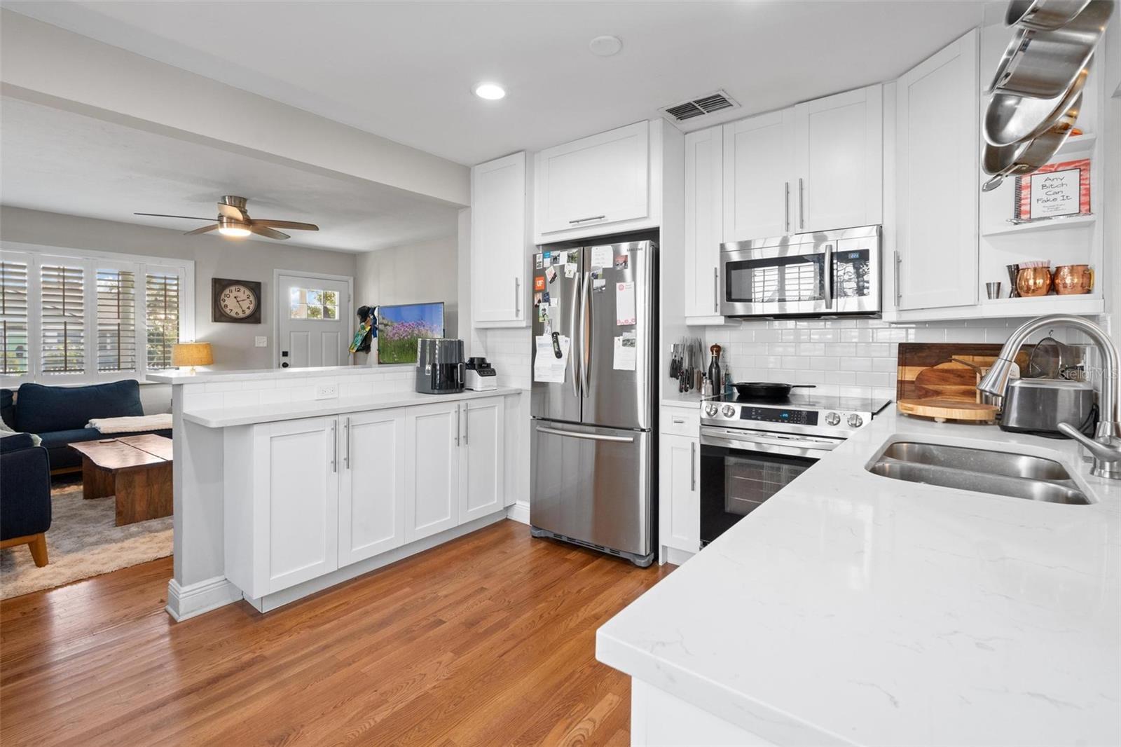 4545 BURLINGTON AVENUE N