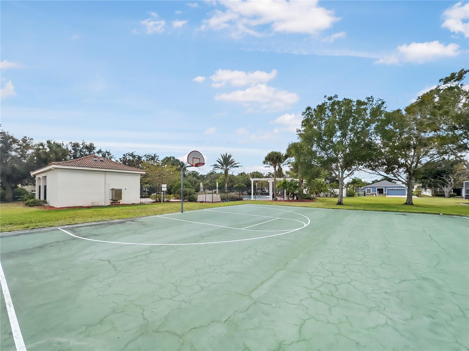 COUNTRY CHASE - Residential Lease