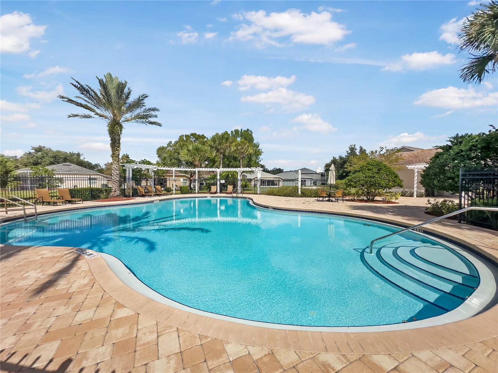 COUNTRY CHASE - Residential Lease