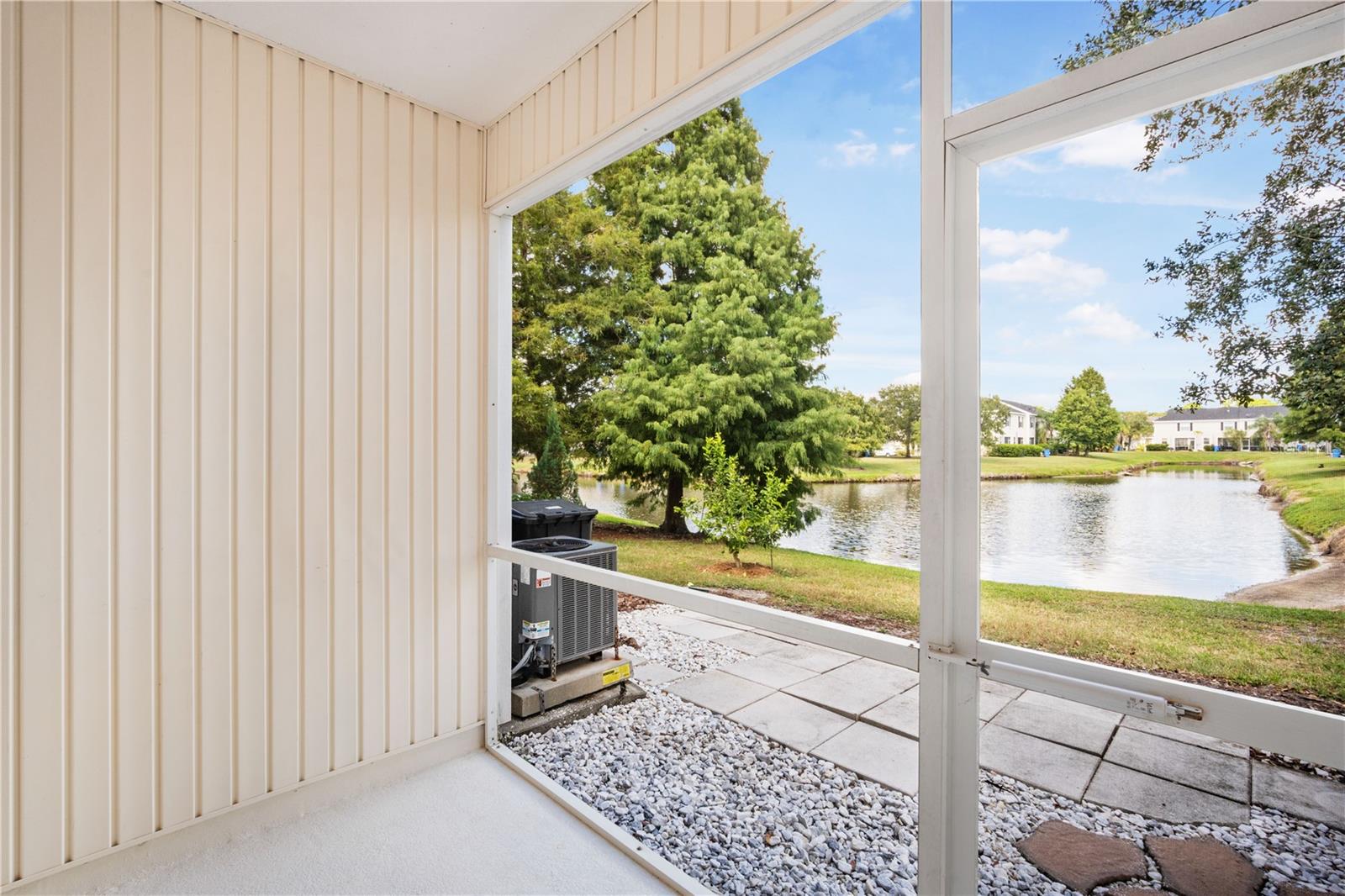 COUNTRY CHASE - Residential Lease
