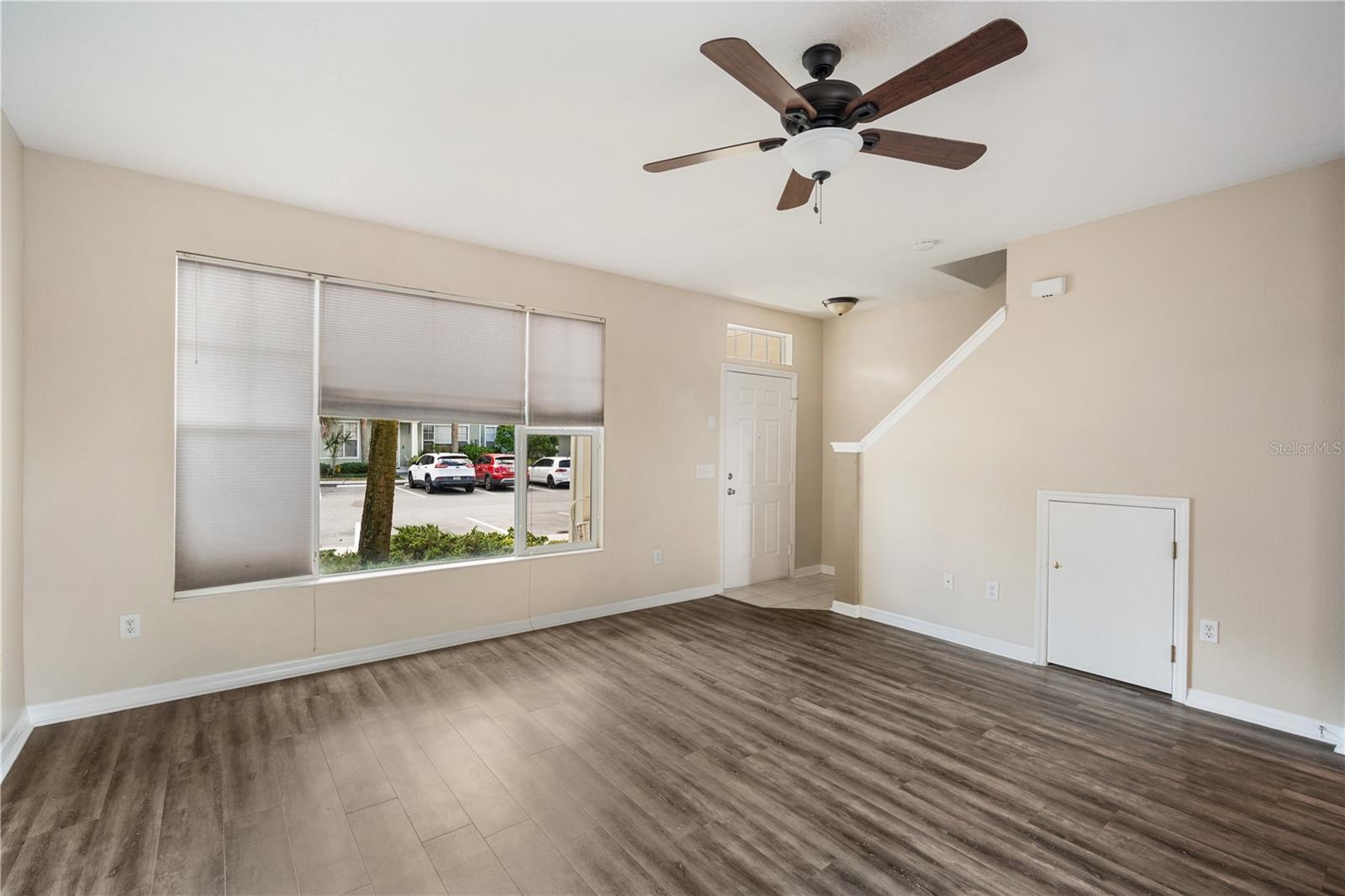 COUNTRY CHASE - Residential Lease