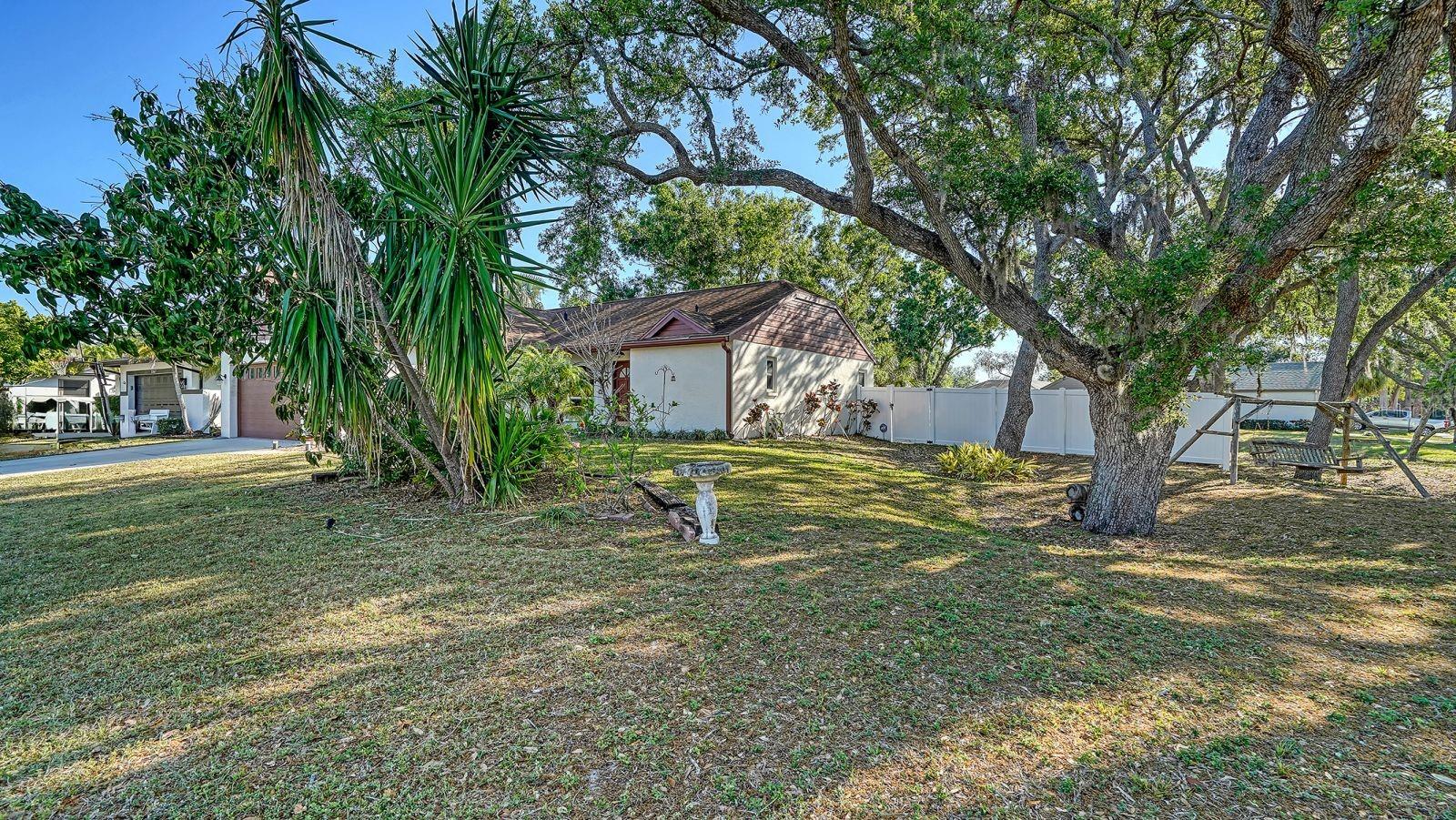 2385 TALL OAK COURT