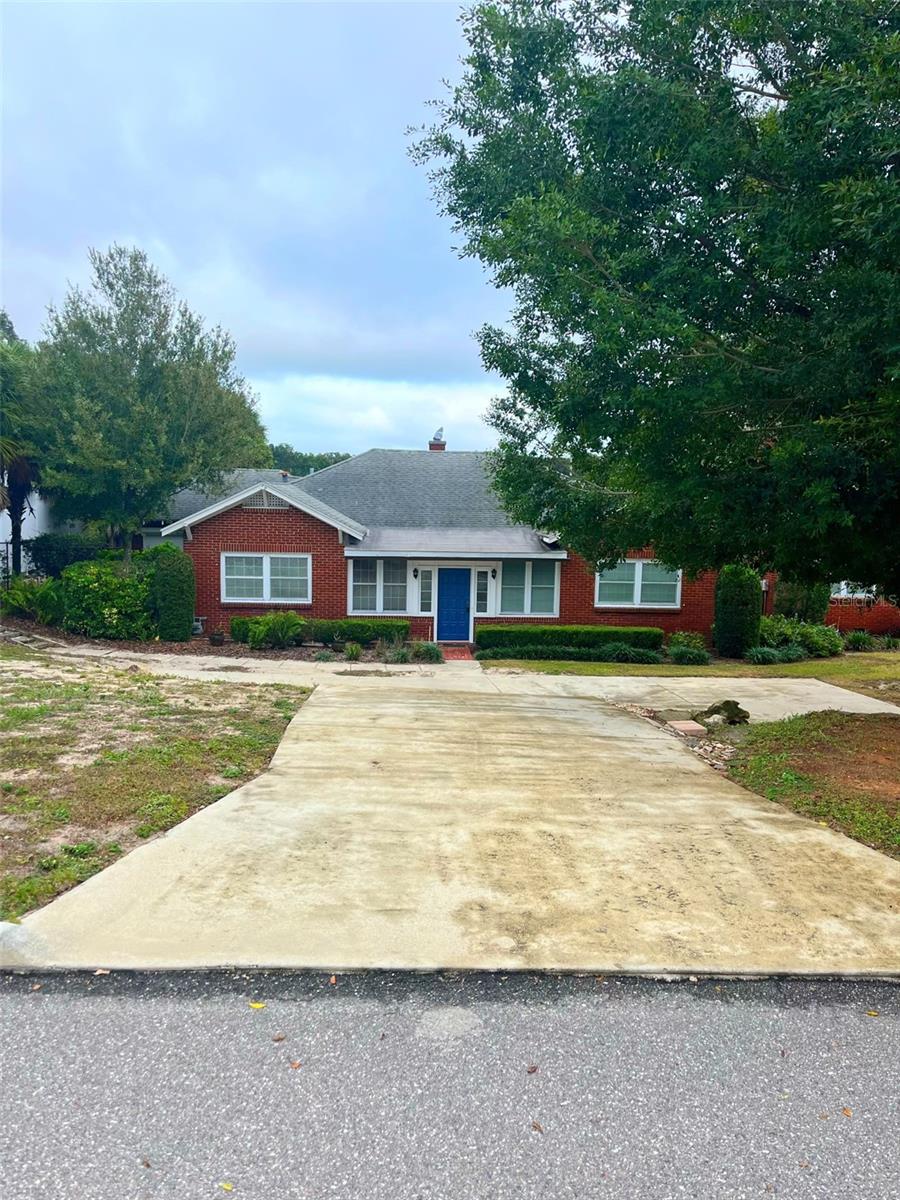 1200 W LAKE OTIS DRIVE SE