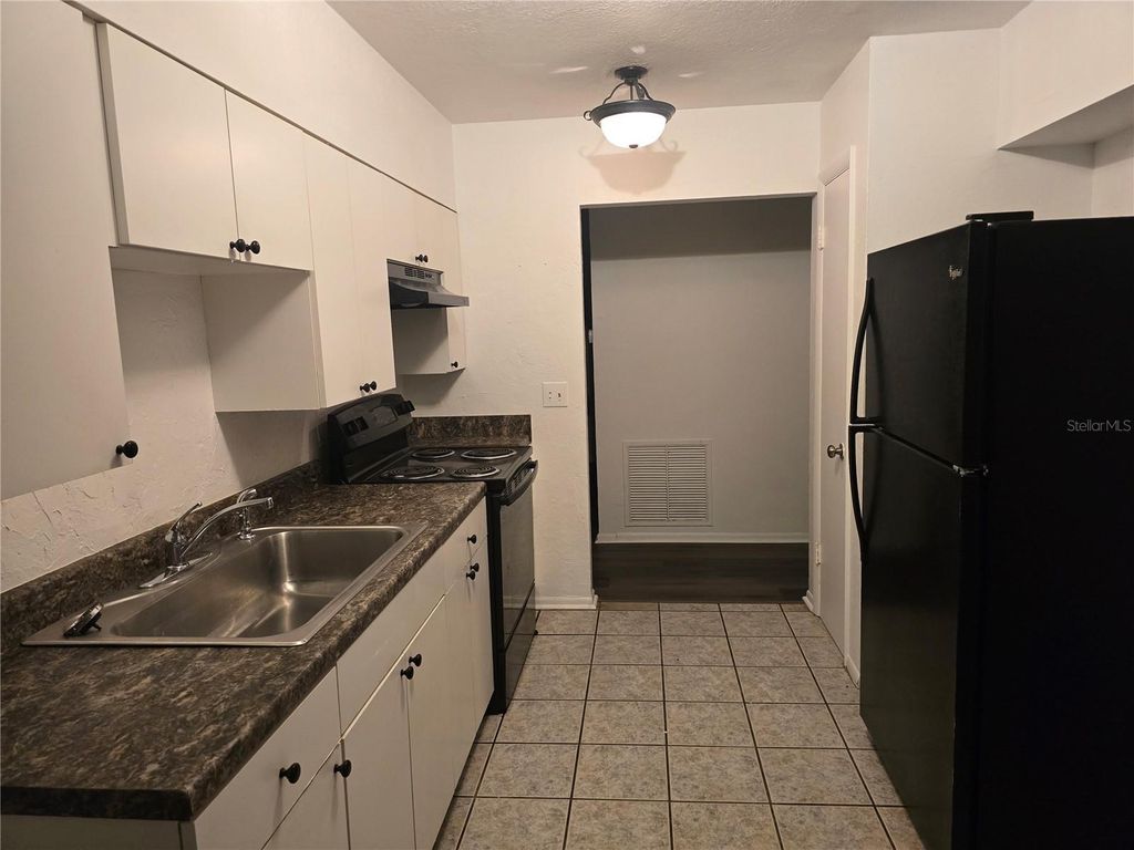 Photo of 940 Osborne Drive, Sarasota, FL 34234 (MLS # A4679747)