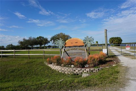 A home in PUNTA GORDA