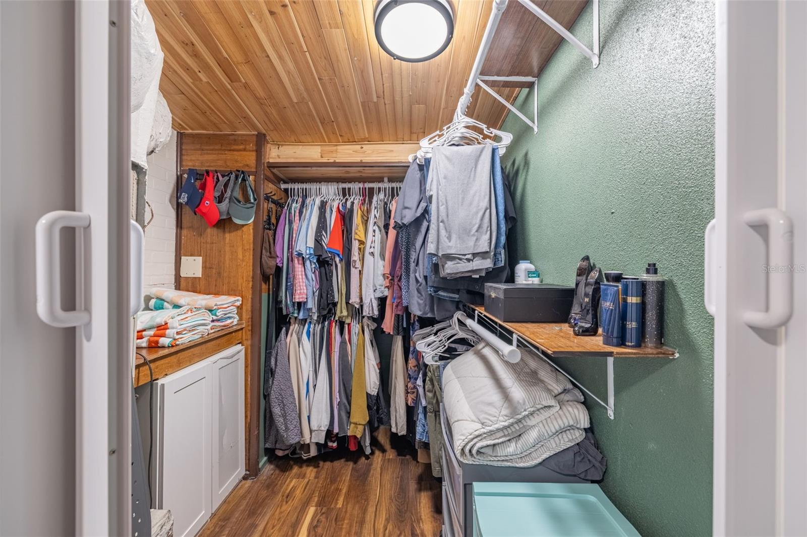 CLEAR VIEW MANOR UNIT ONE REP - Residential