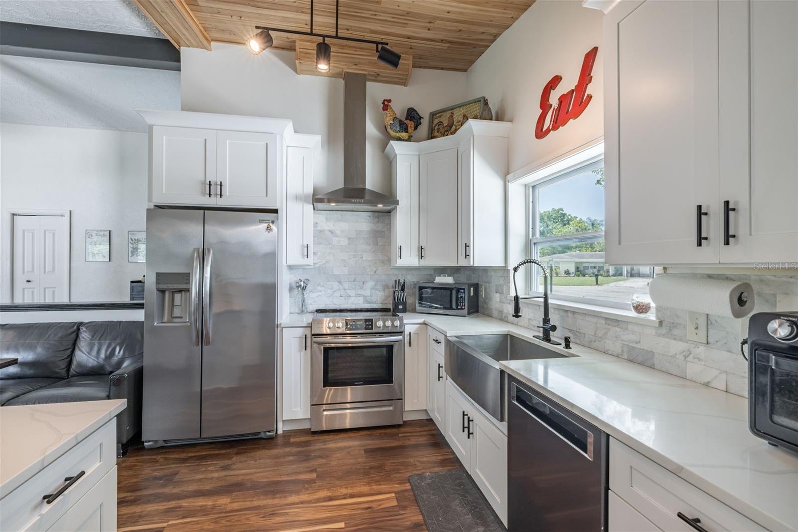 CLEAR VIEW MANOR UNIT ONE REP - Residential