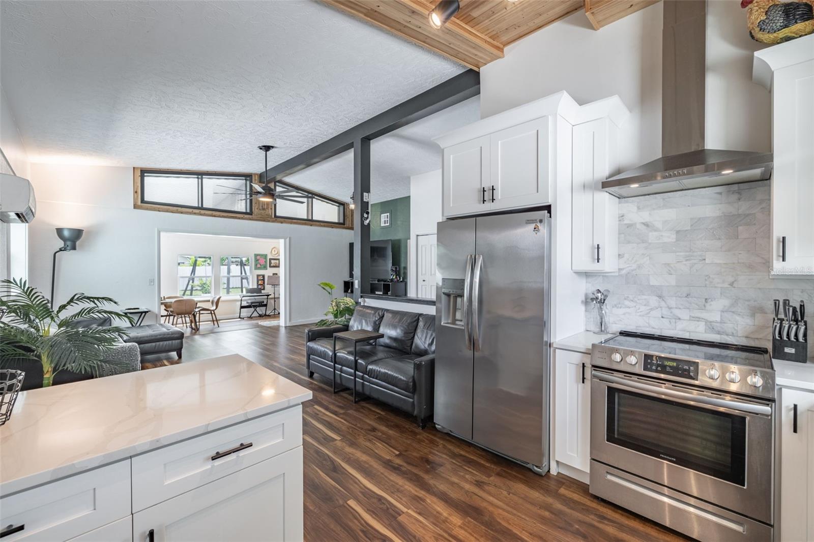 CLEAR VIEW MANOR UNIT ONE REP - Residential