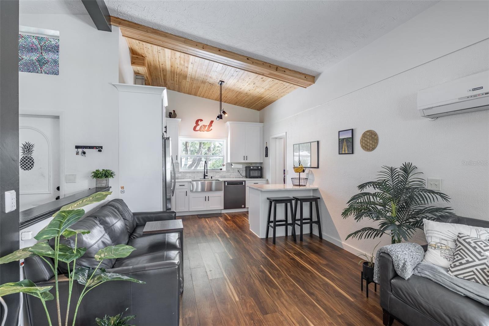 CLEAR VIEW MANOR UNIT ONE REP - Residential