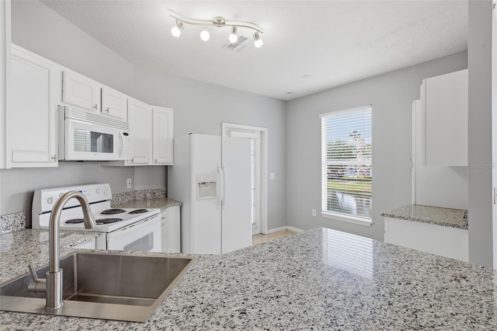 THE VILLAS CONDO - Residential