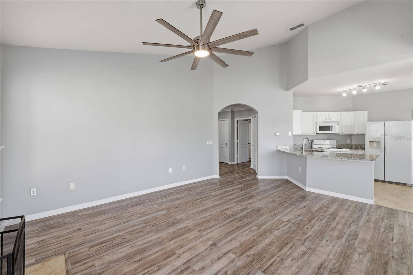 THE VILLAS CONDO - Residential