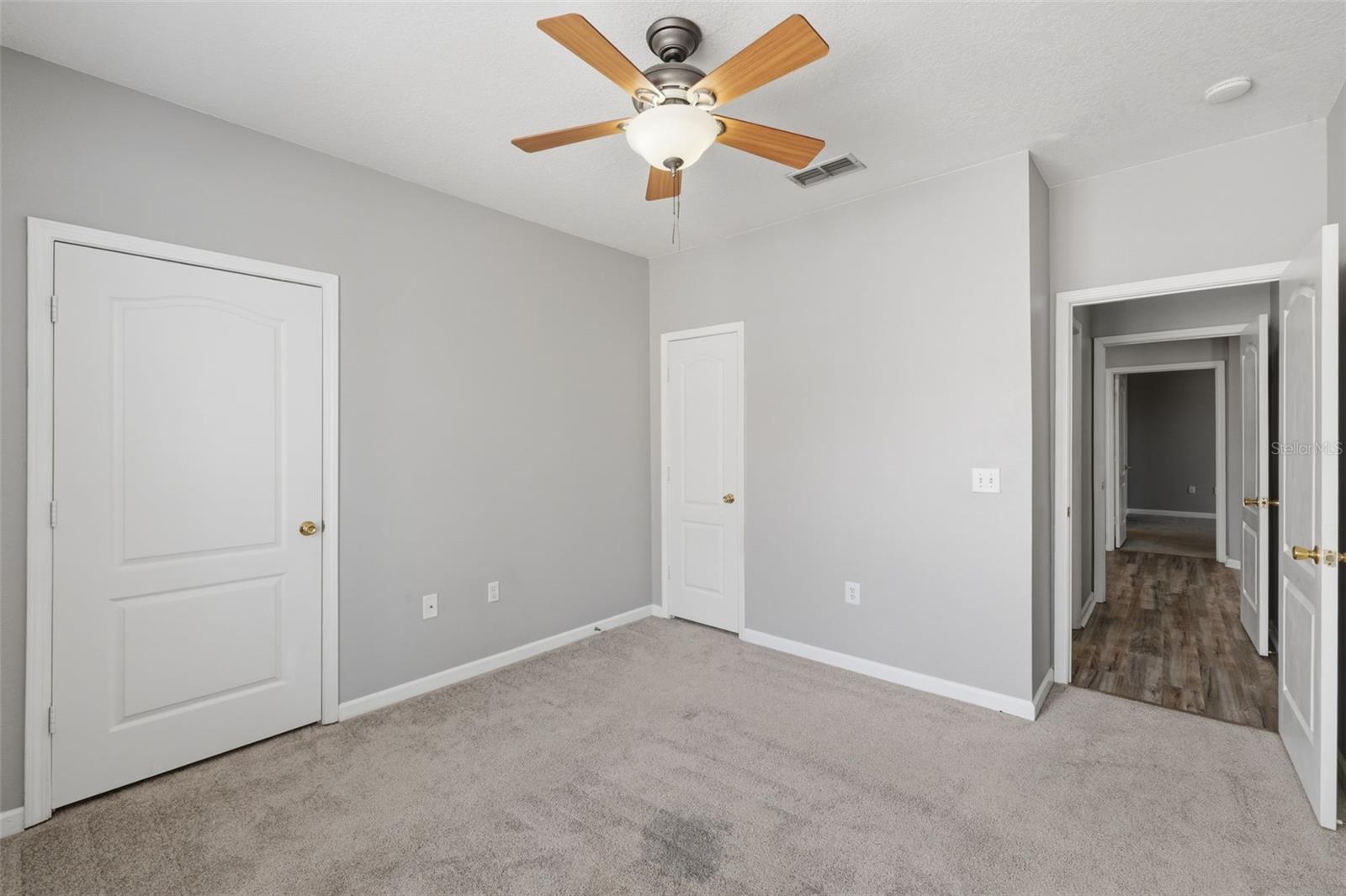 THE VILLAS CONDO - Residential