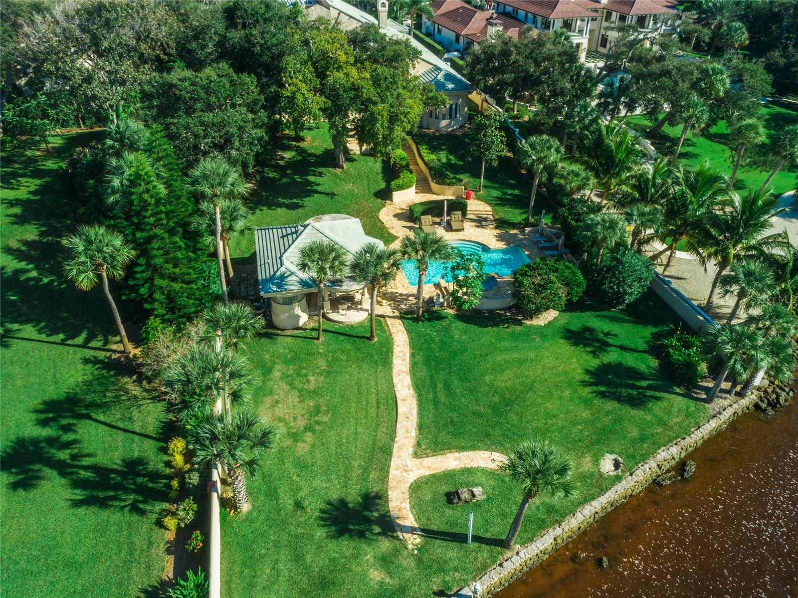 2500 S PENINSULA DRIVE