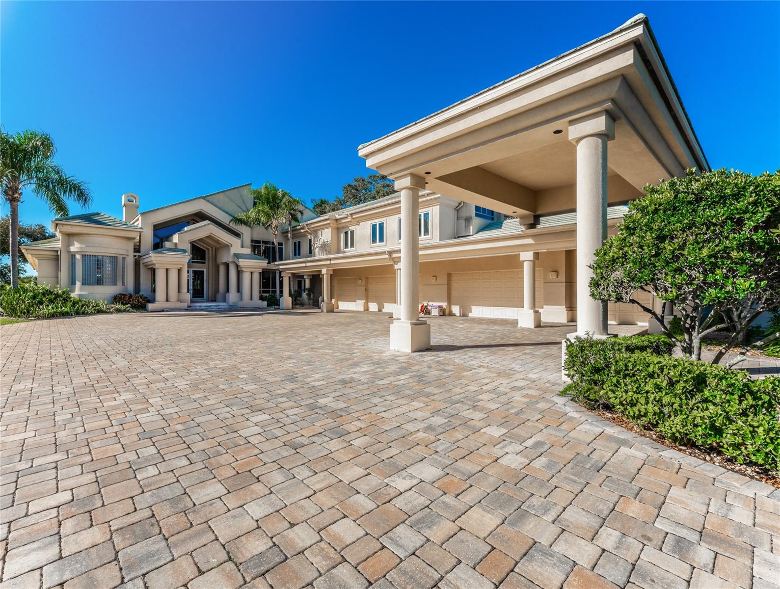 2500 S PENINSULA DRIVE