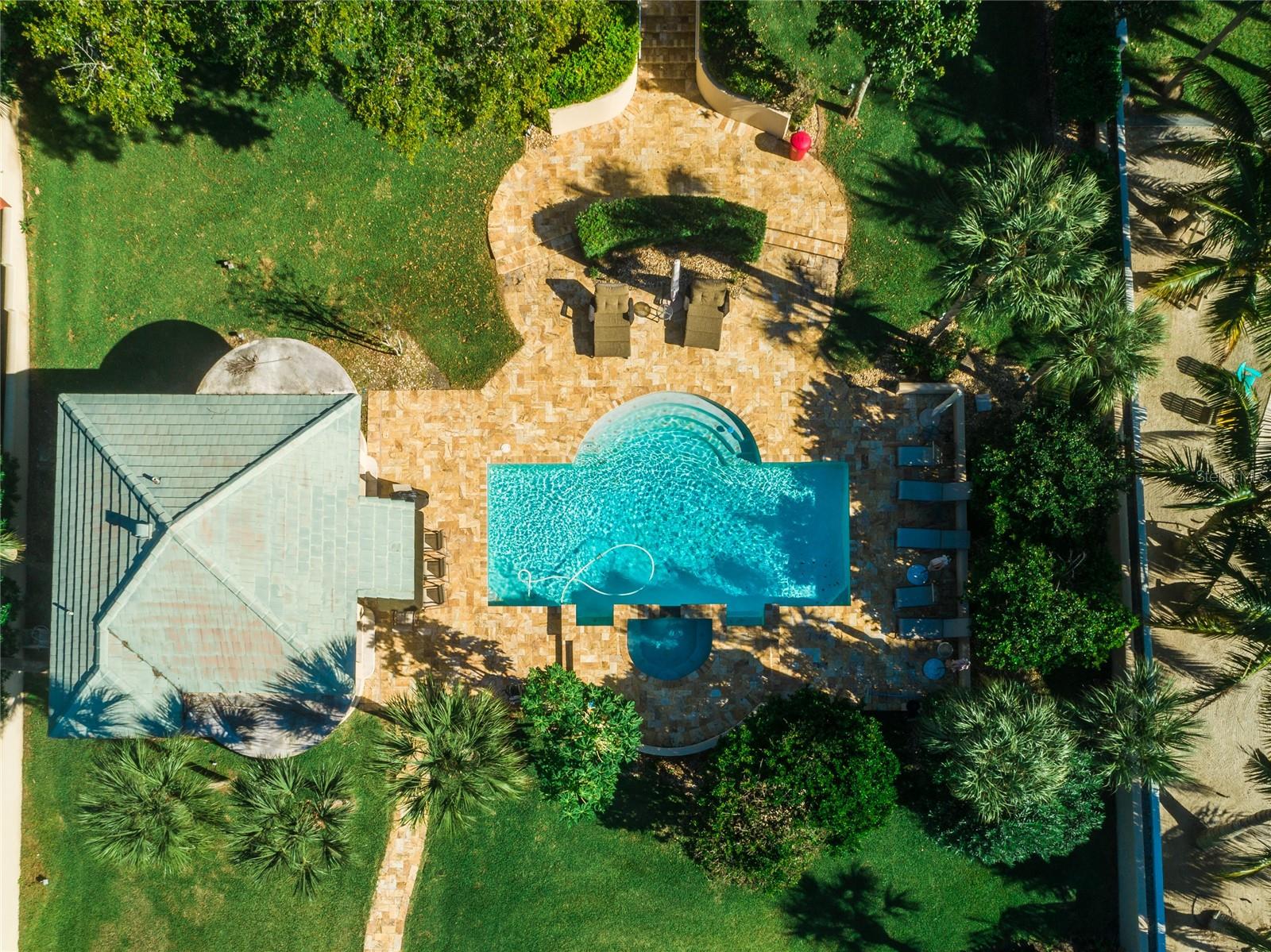 2500 S PENINSULA DRIVE