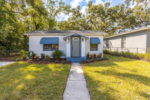Photo of 1008 W Powhatan Avenue, Tampa, FL 33603 (MLS # TB8439989)