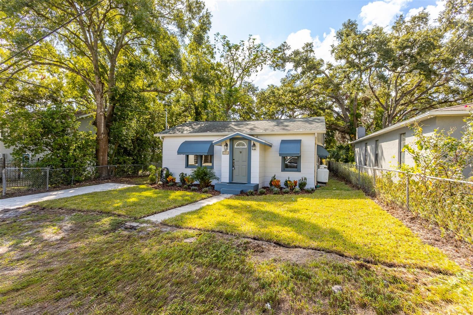 RIVERSIDE ESTATES CORR - Residential Lease