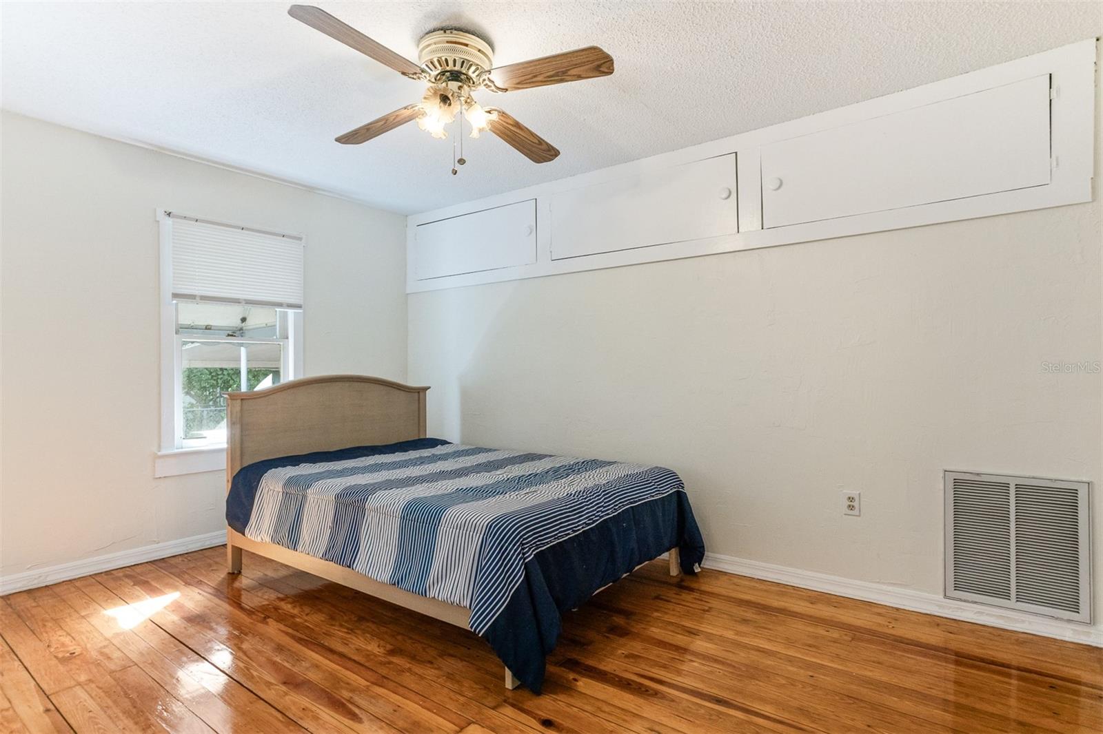 RIVERSIDE ESTATES CORR - Residential Lease