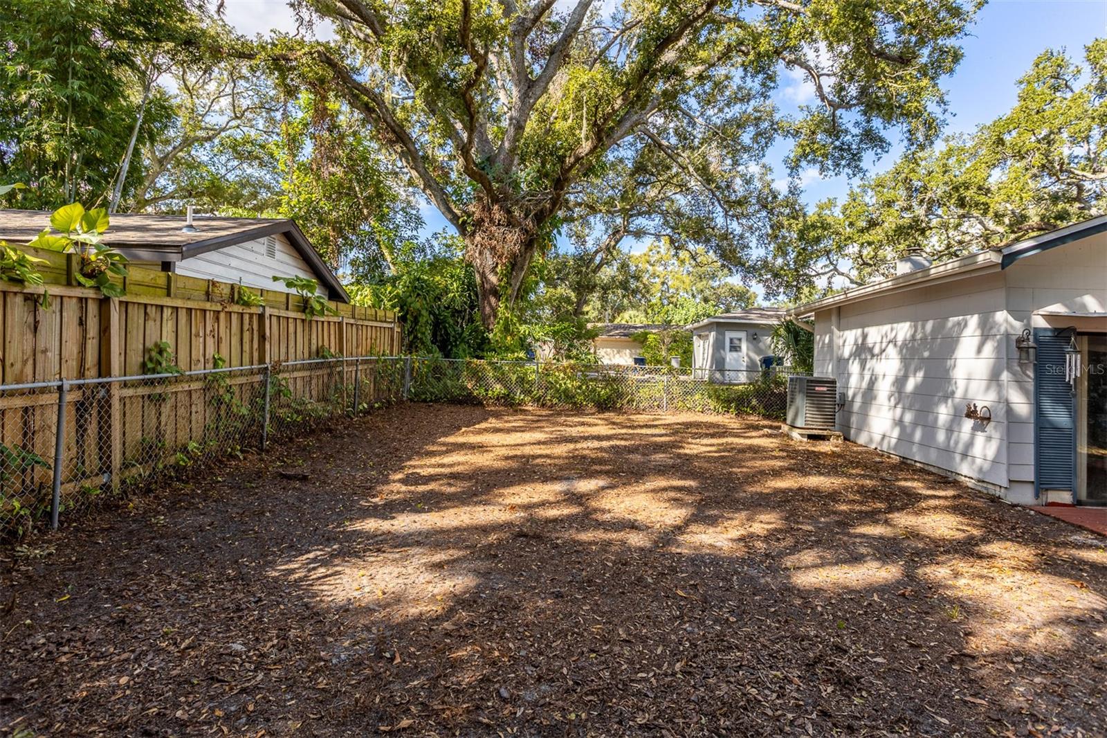 RIVERSIDE ESTATES CORR - Residential Lease