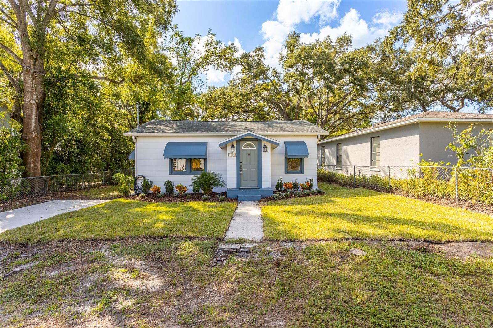 RIVERSIDE ESTATES CORR - Residential Lease