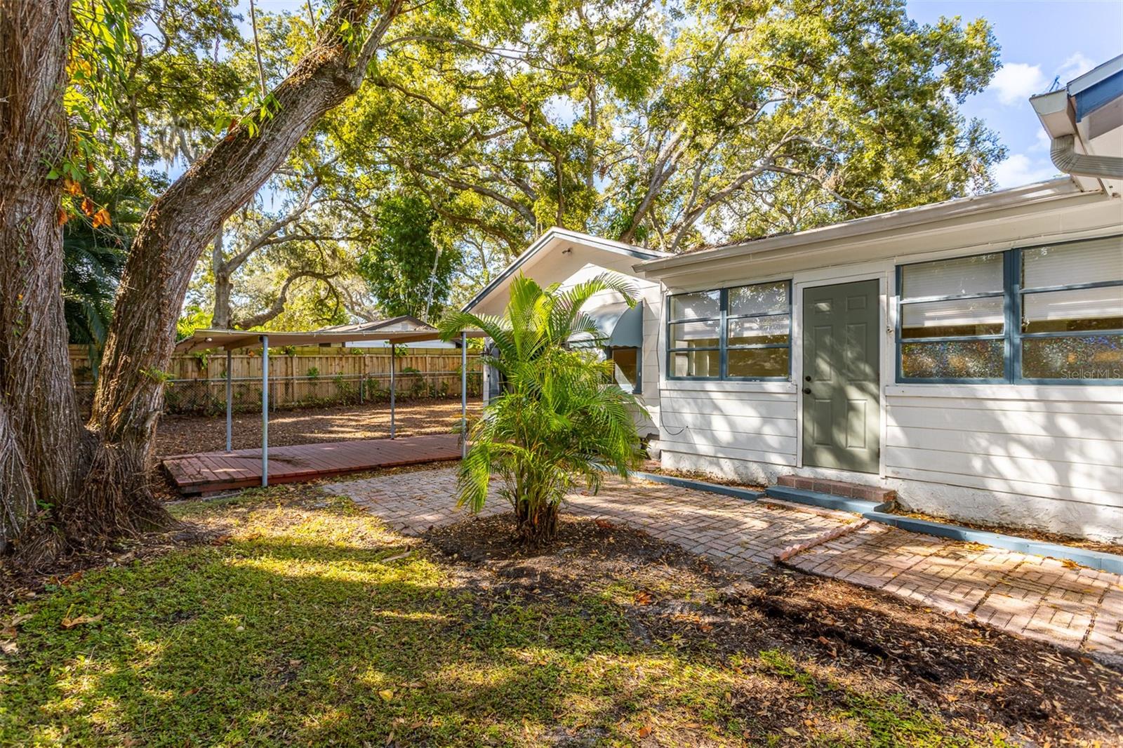 RIVERSIDE ESTATES CORR - Residential Lease