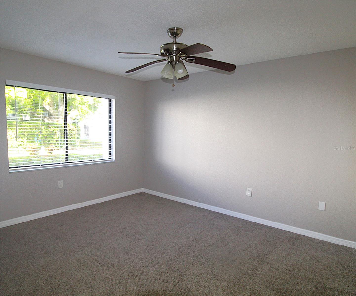 GARDEN WALK PH 1 - Residential Lease