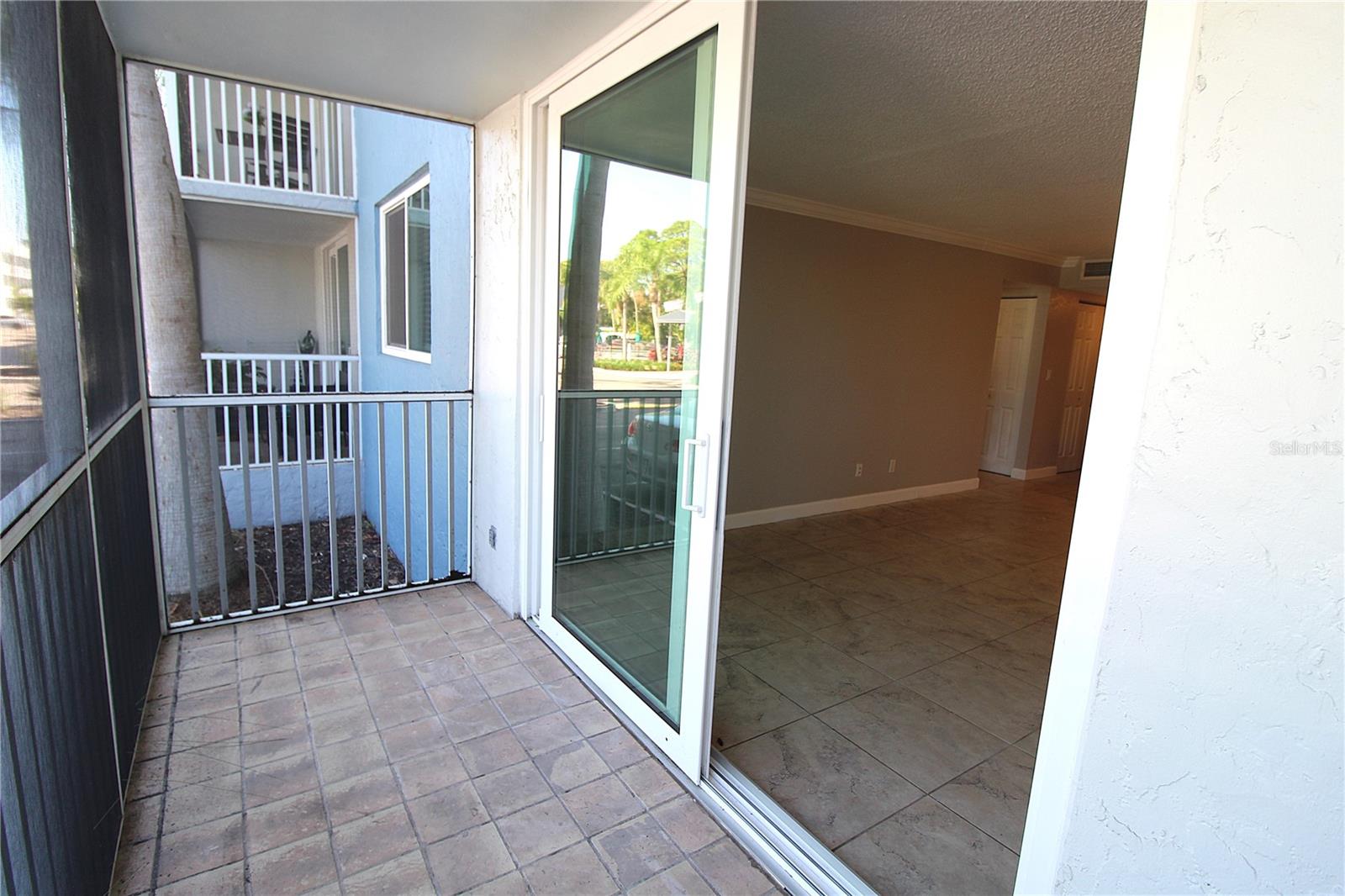 SARASOTA PALMS - Residential Lease