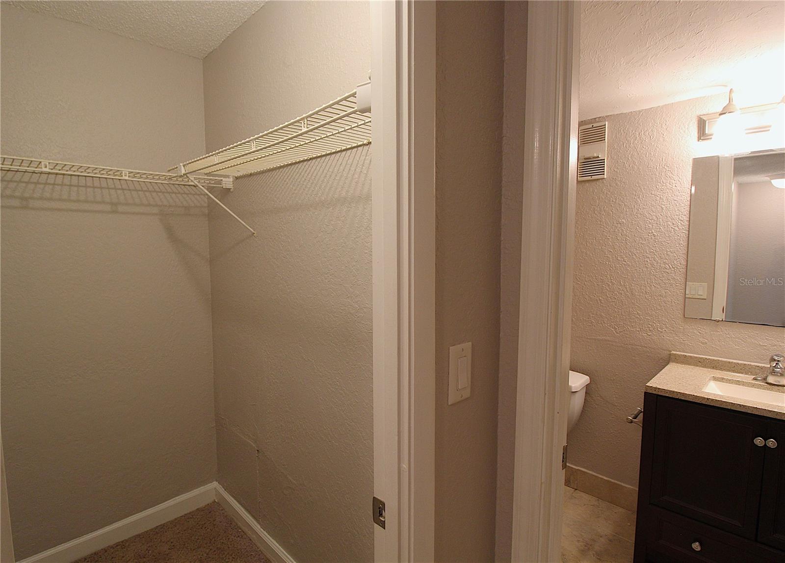 SARASOTA PALMS - Residential Lease