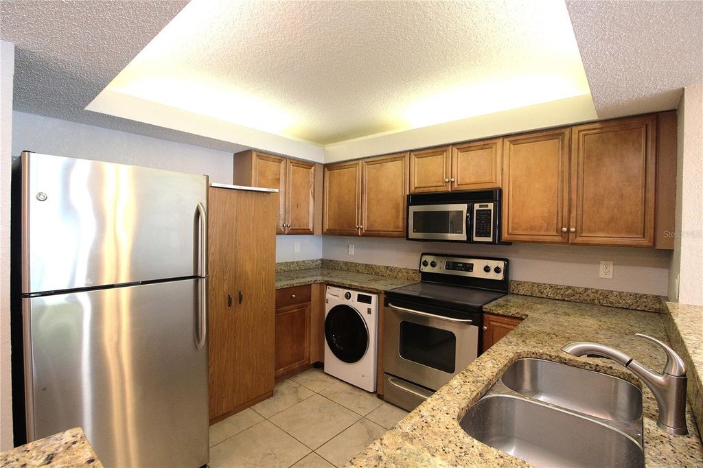 Photo of 2700 Coconut Bay Lane #1L, Sarasota, FL 34237 (MLS # A4675856)