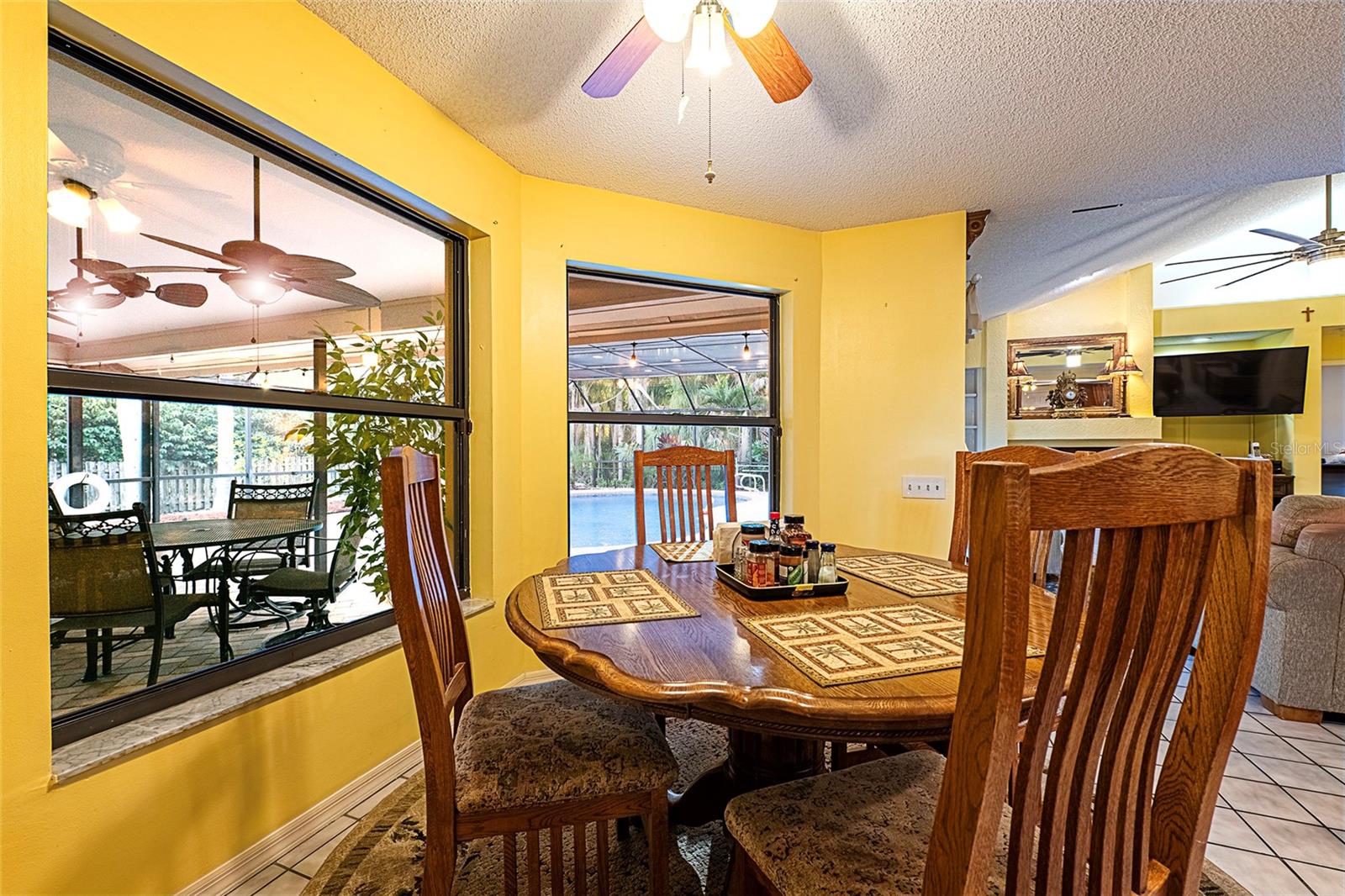 LAKESHORE VILLAGE AT WOODFIELD - Residential