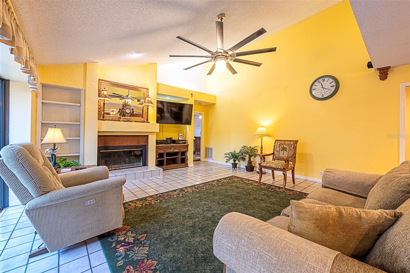 LAKESHORE VILLAGE AT WOODFIELD - Residential