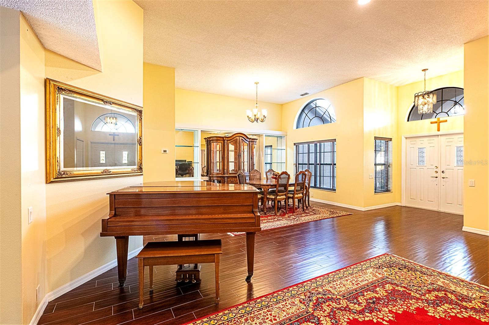 LAKESHORE VILLAGE AT WOODFIELD - Residential