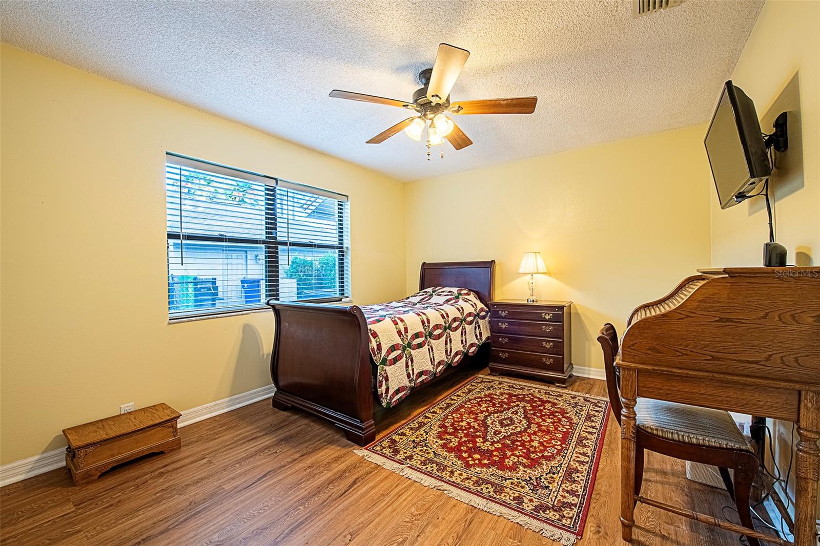 LAKESHORE VILLAGE AT WOODFIELD - Residential