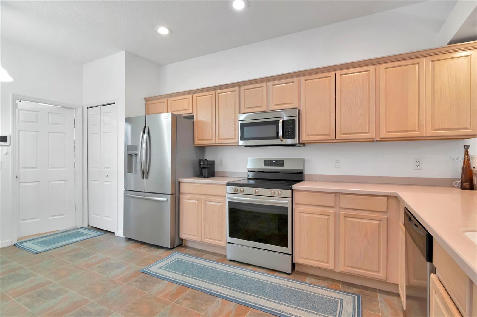 GROVES PH III-CLUB VILLAS - Residential