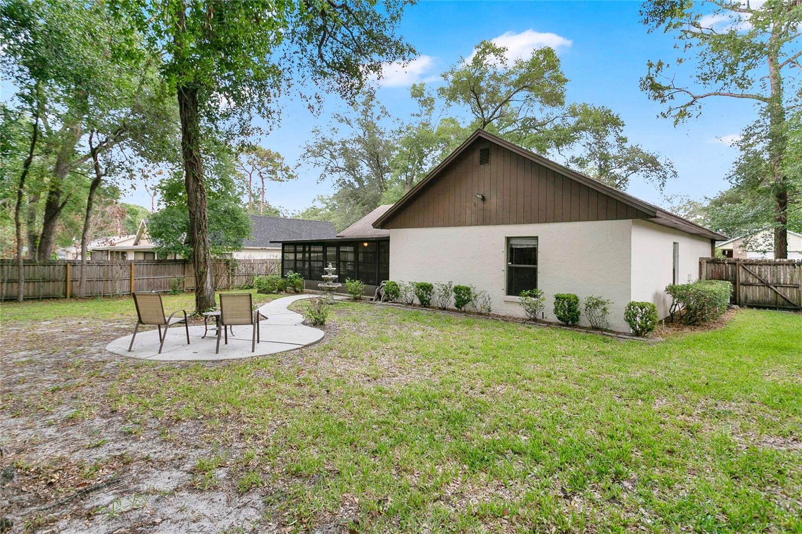 WINDSONG ESTATES - Residential