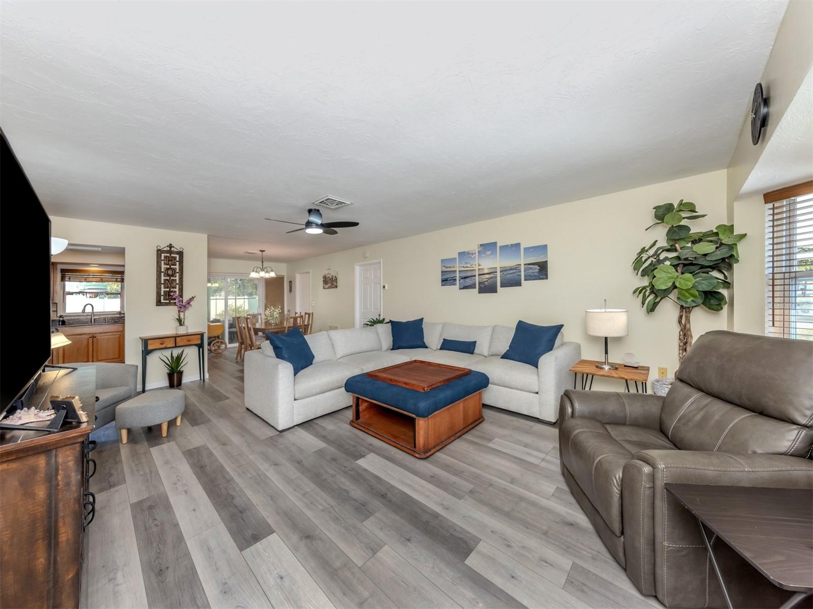 EAST GATE - Residential