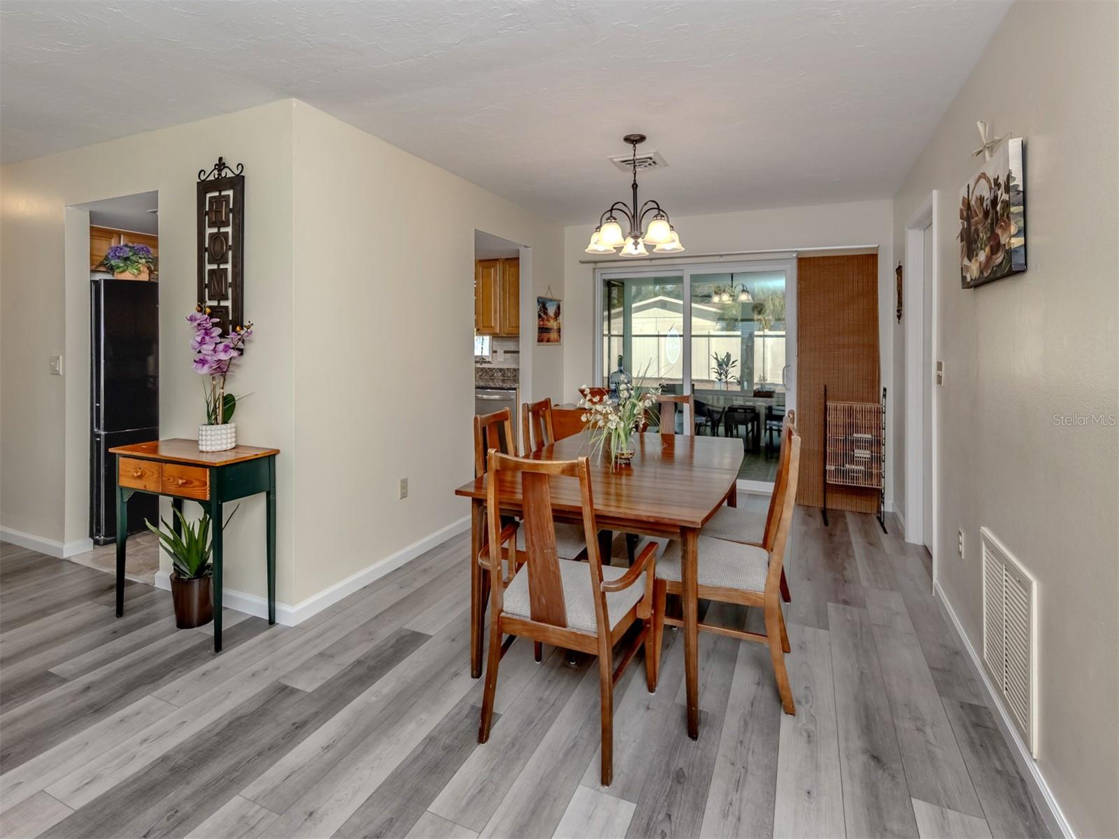 EAST GATE - Residential