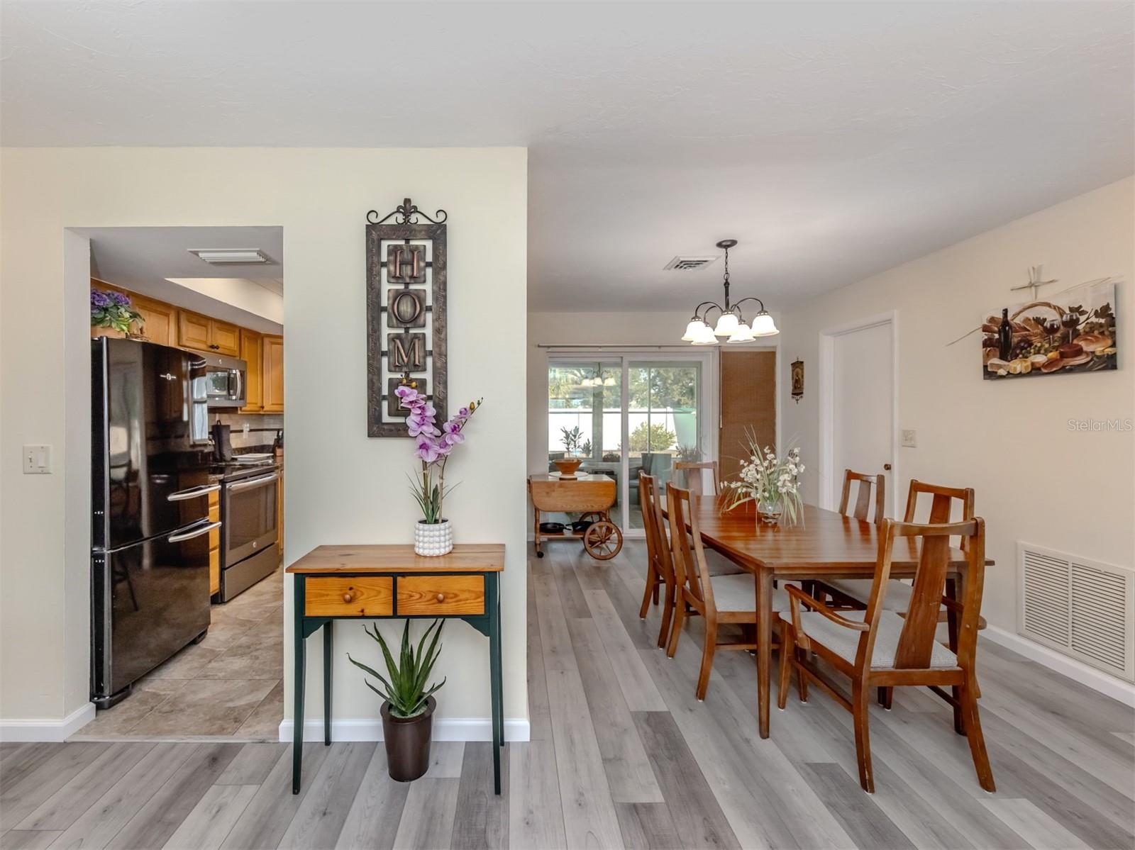 EAST GATE - Residential