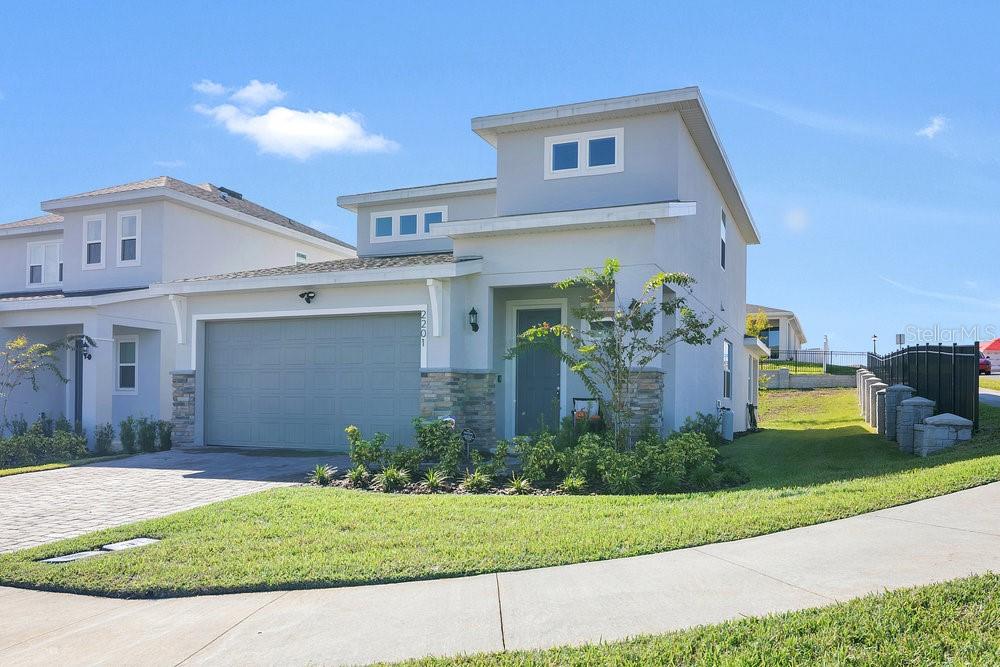 VILLAGES AT MINNEOLA HILLS - Residential