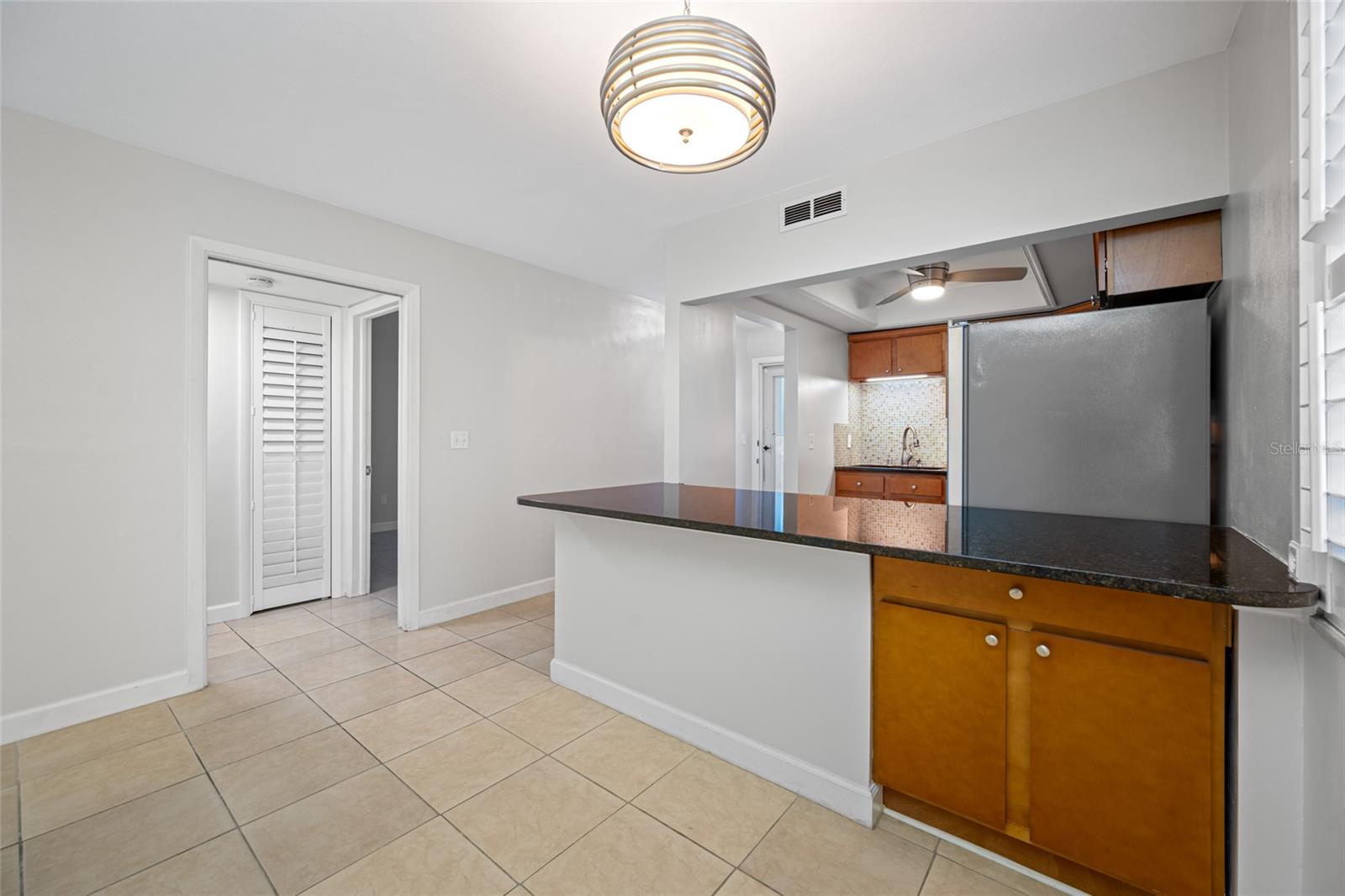 SUNSET PLAZA EAST APTS CONDO - Residential