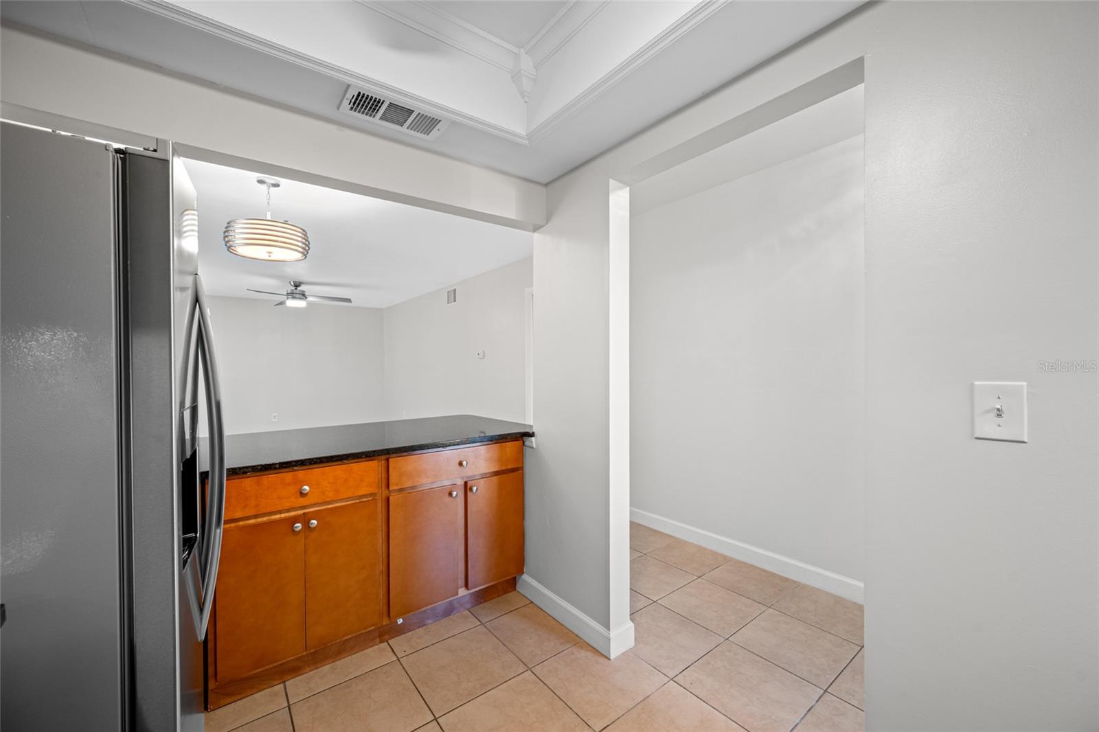 SUNSET PLAZA EAST APTS CONDO - Residential