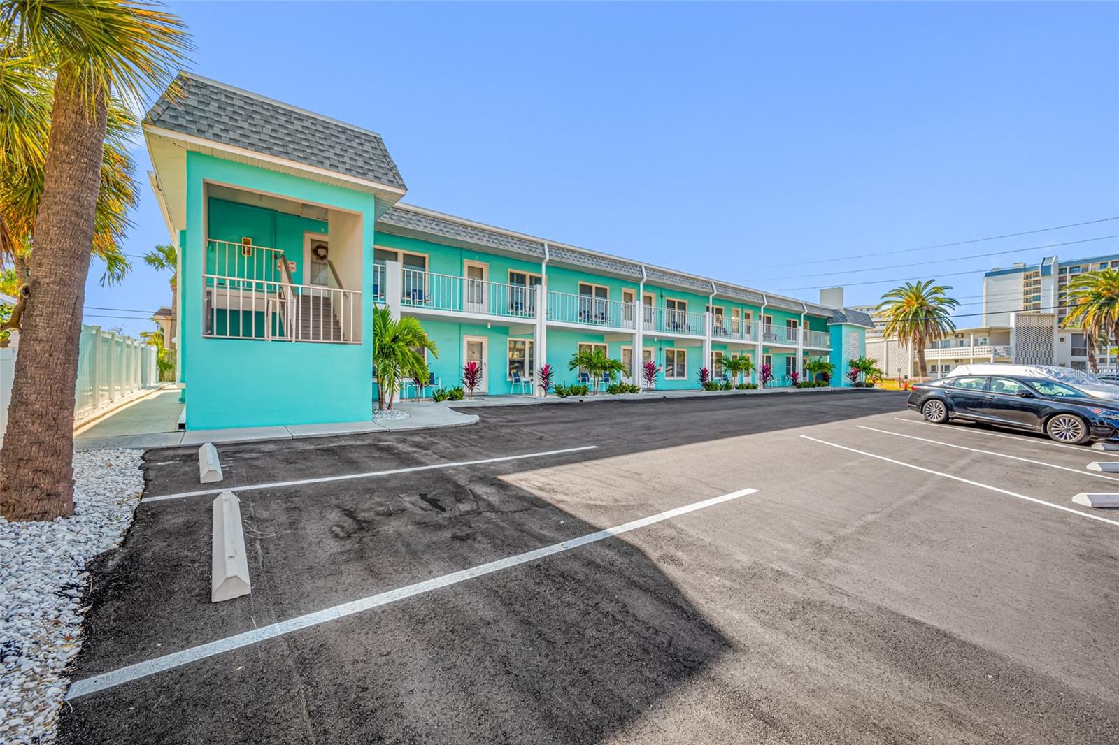 SUNSET PLAZA EAST APTS CONDO - Residential