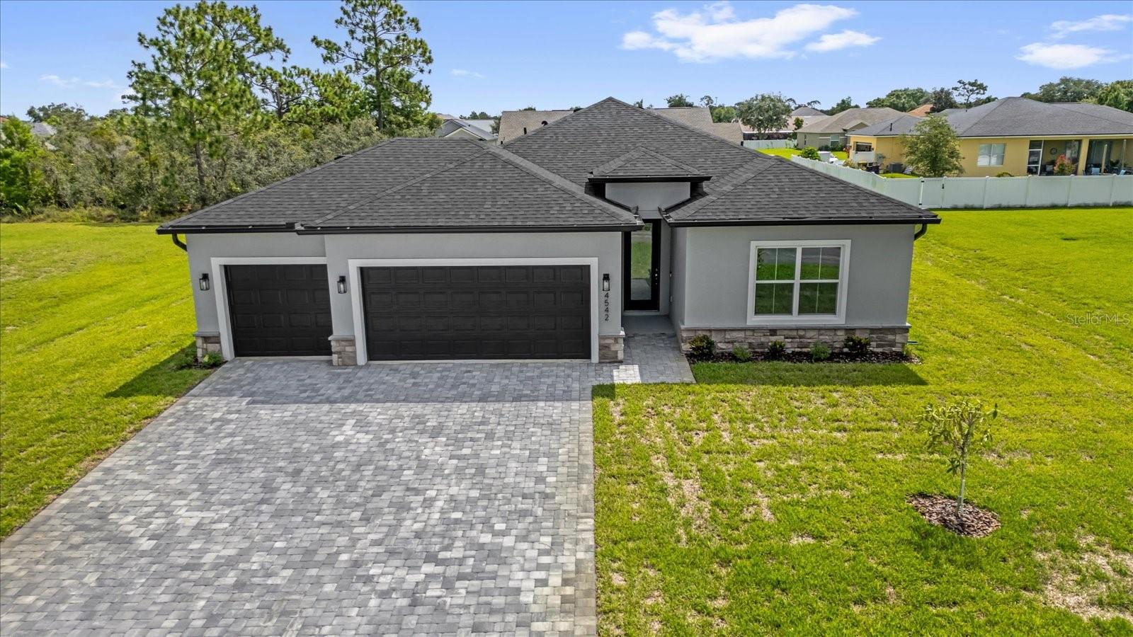 2 MILBARK COURT S