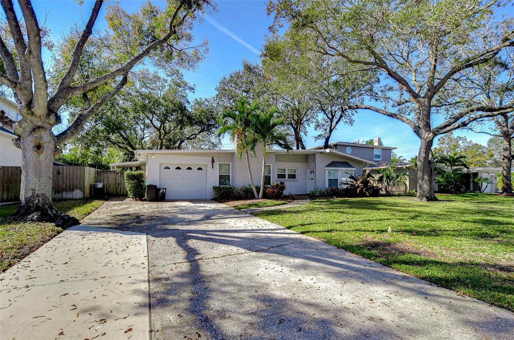 Photo of 3621 S Belcher Drive, Tampa, FL 33629 (MLS # TB8346793)