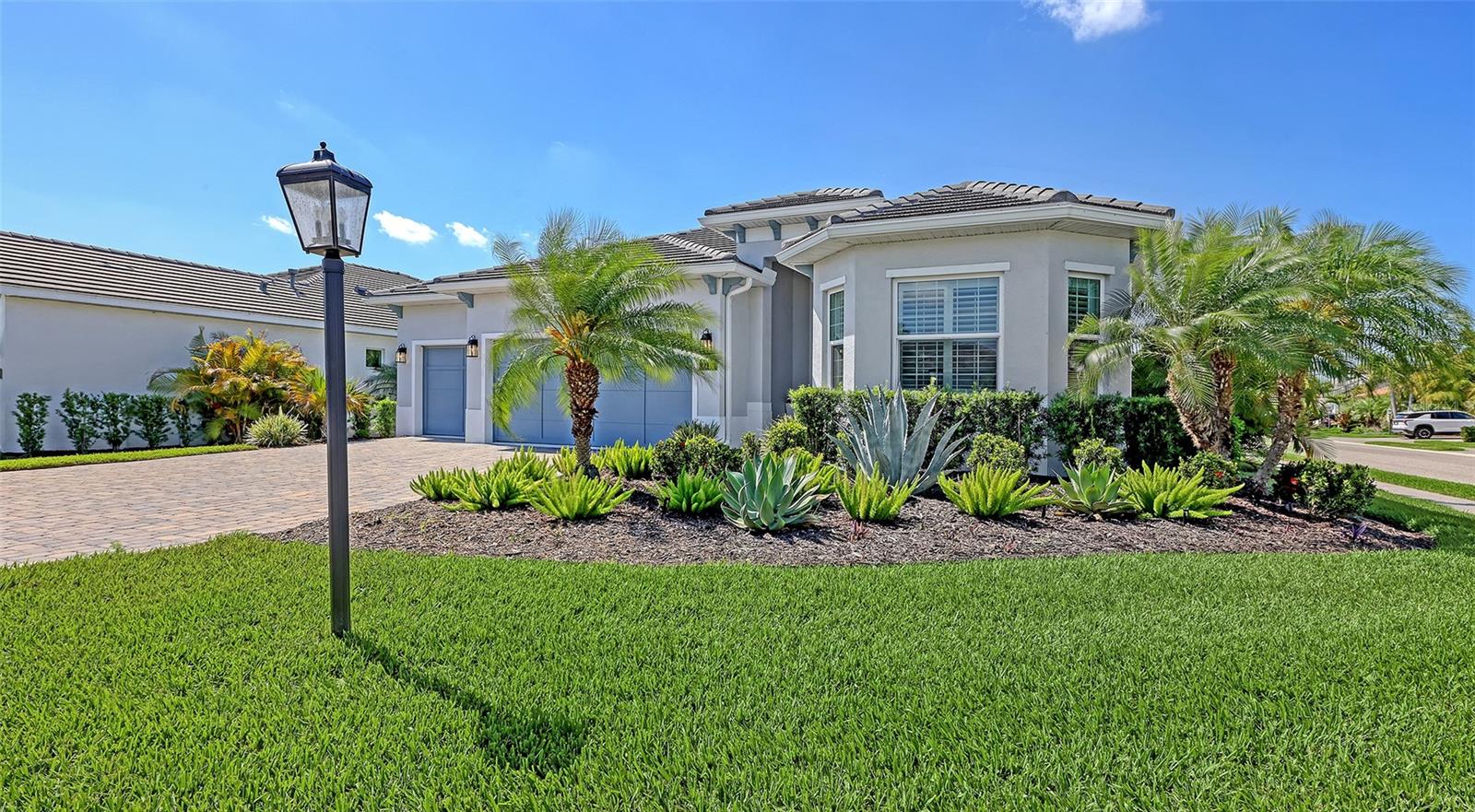 SANDHILL LAKE - Residential