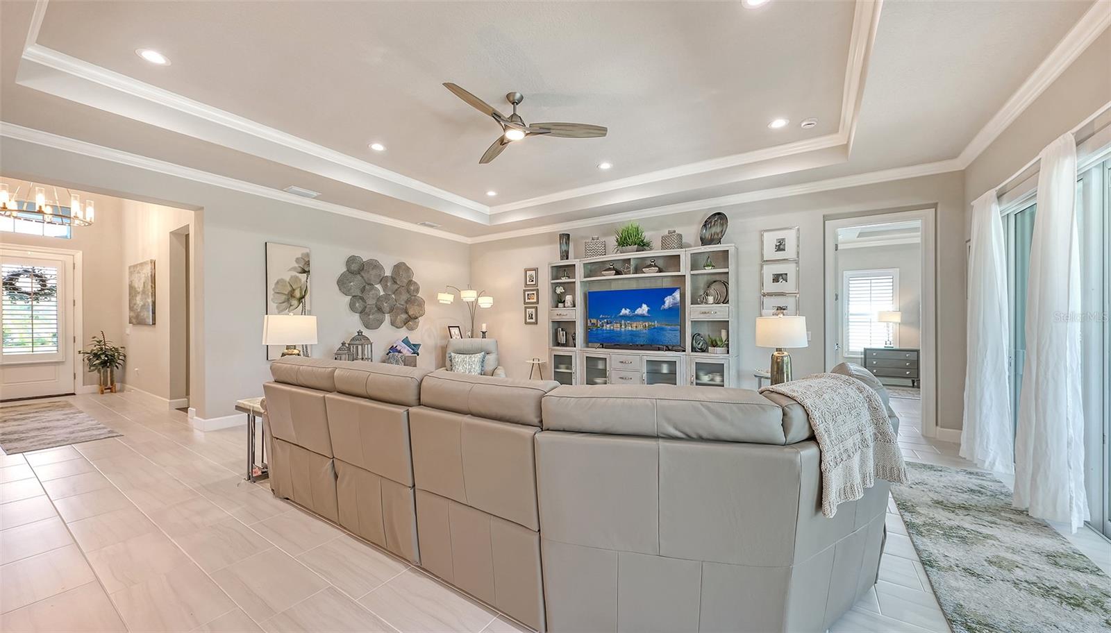 SANDHILL LAKE - Residential