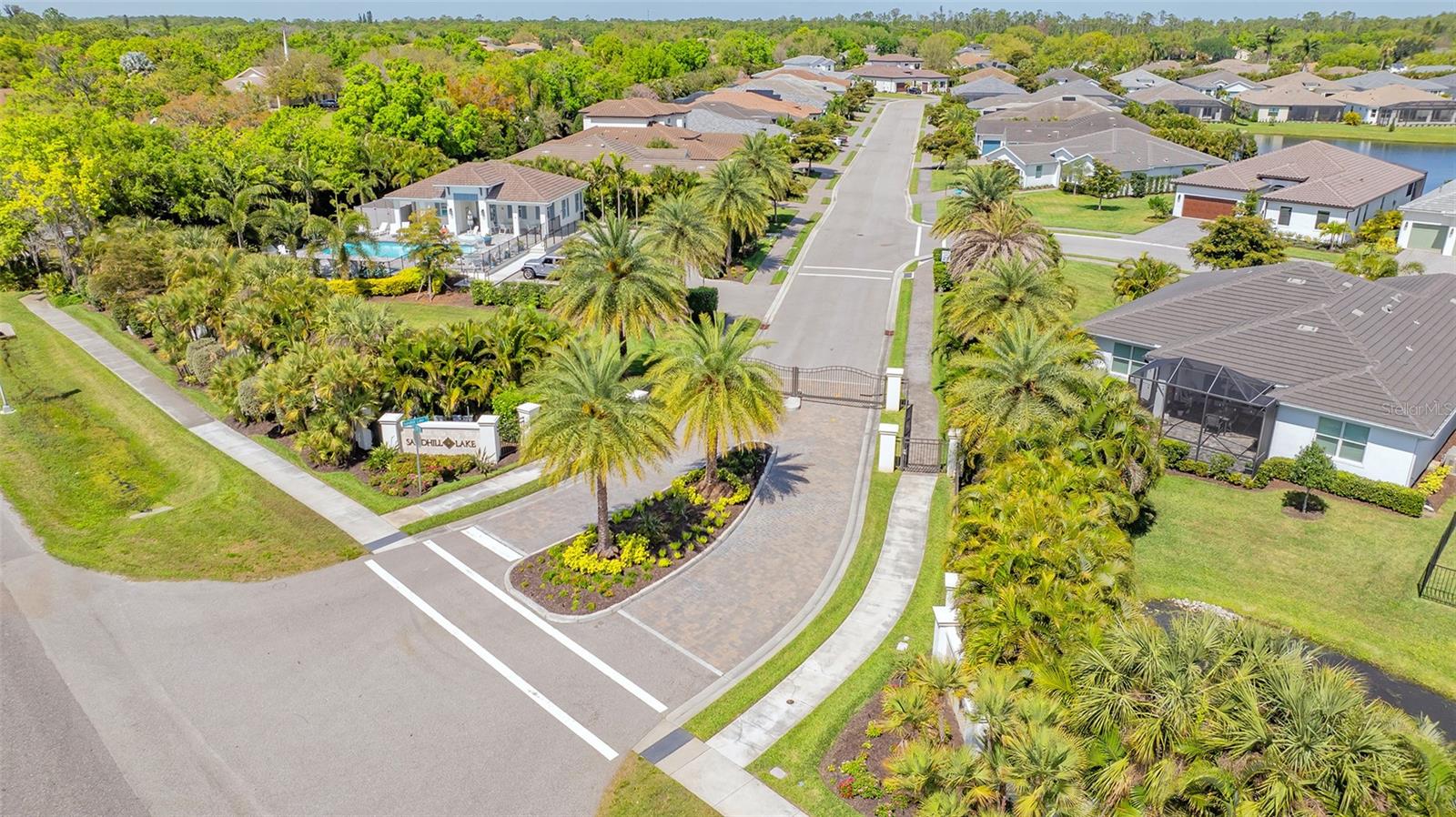 SANDHILL LAKE - Residential