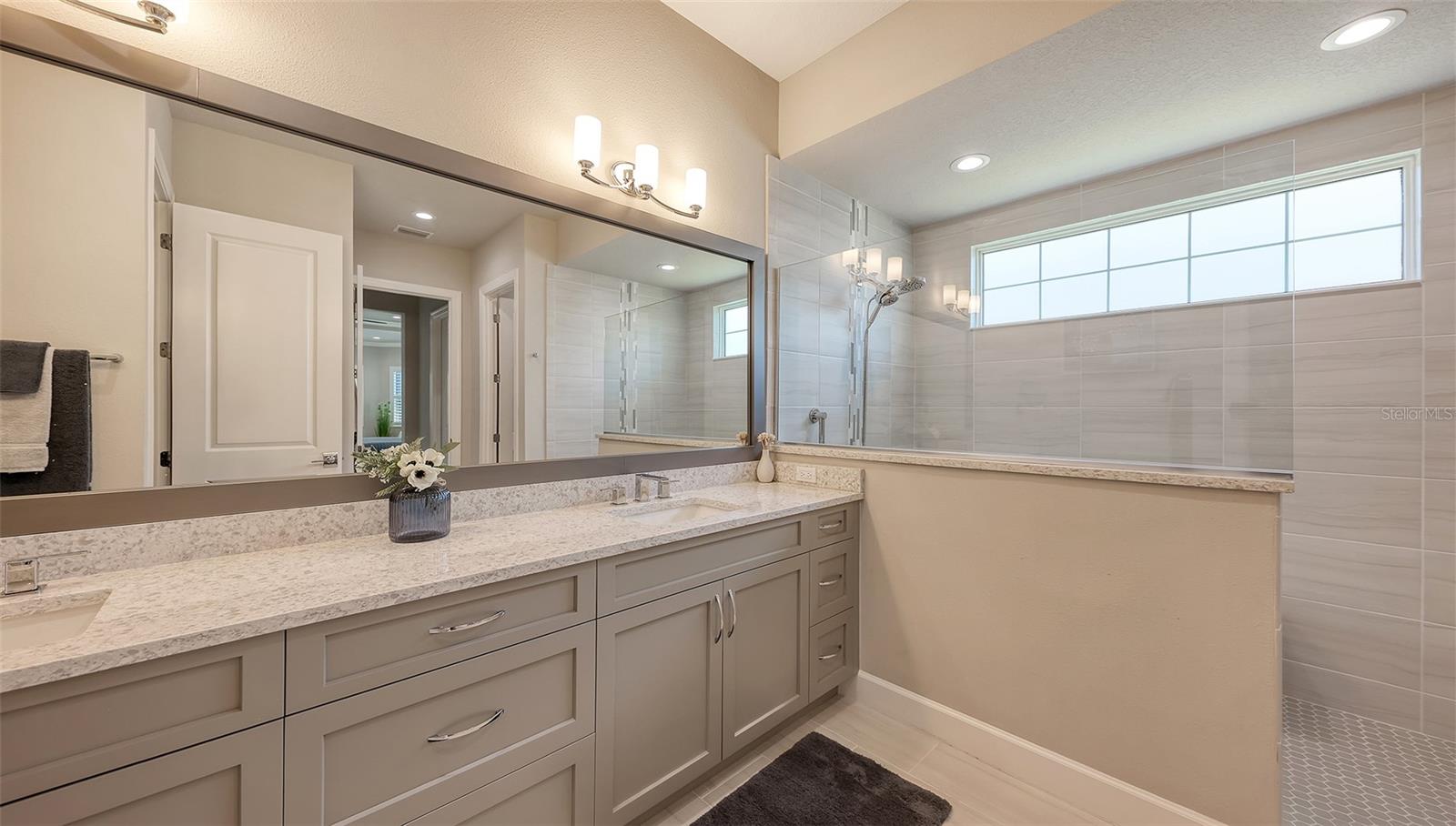 SANDHILL LAKE - Residential