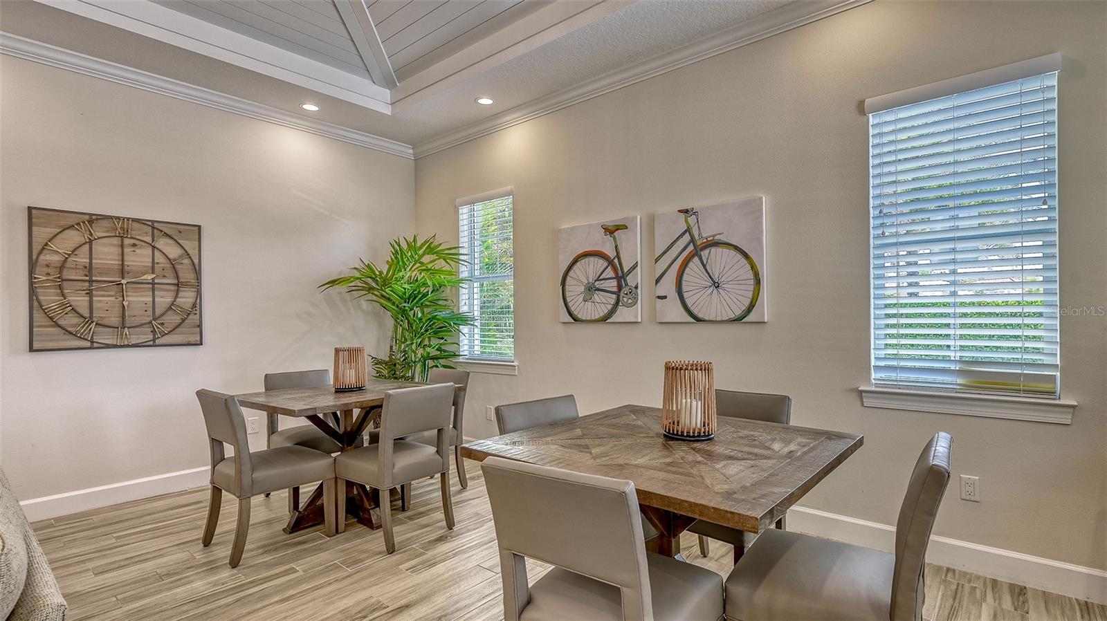 SANDHILL LAKE - Residential